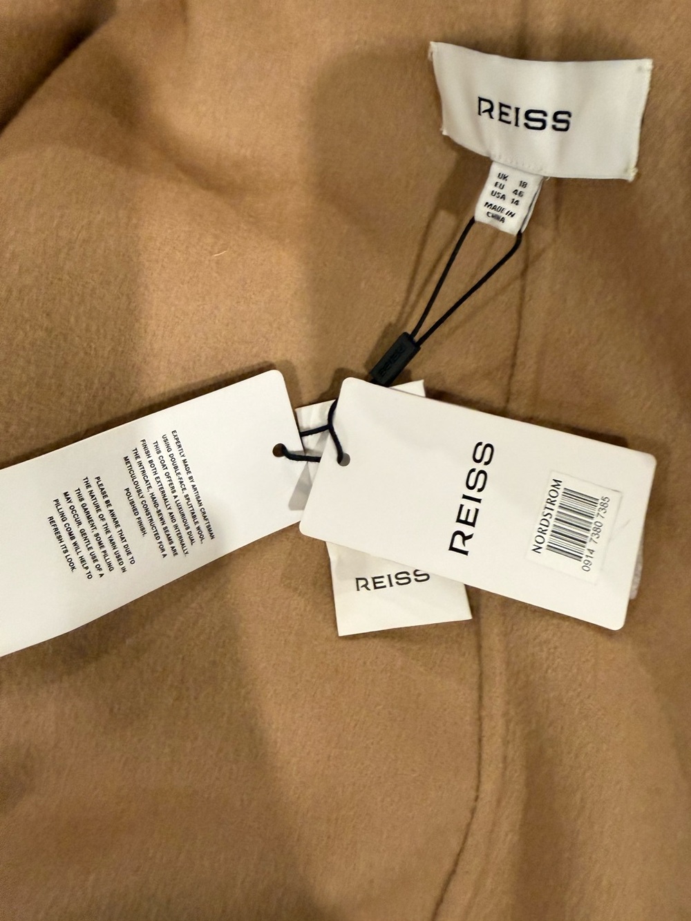 Reiss Lucia
Wool Blend Double Breasted Blindseam Coat in Light Camel - Picture 8 of 14